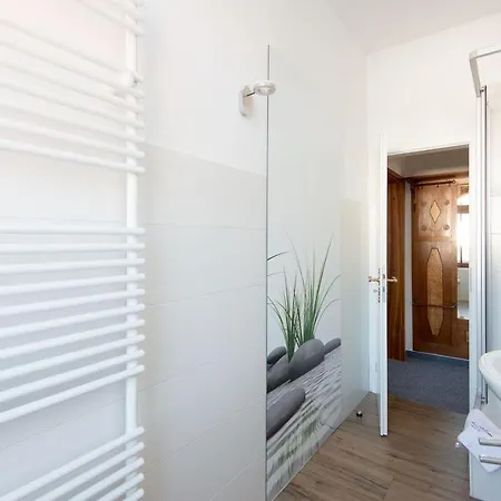 Kapitaenshaus-lassen-zimmer-penelope Guest house